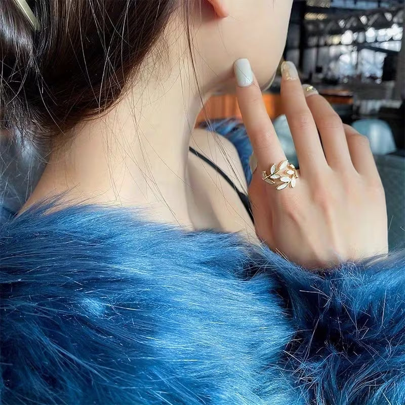Anillo Ajustable de Hoja para Mujer