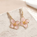 Aretes Bohemios y Minimalistas con Diseño Floral