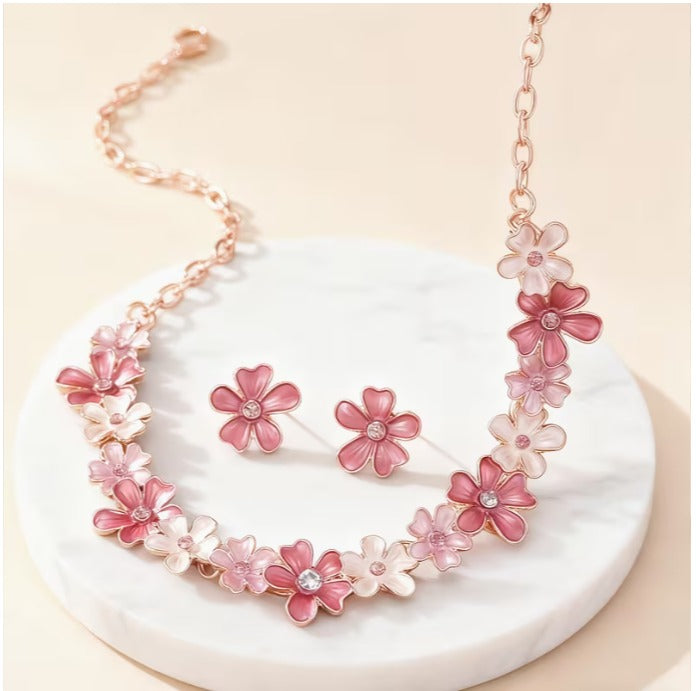 Set Floral Rosa – Collar y Aretes con Acabado en Oro de 18K