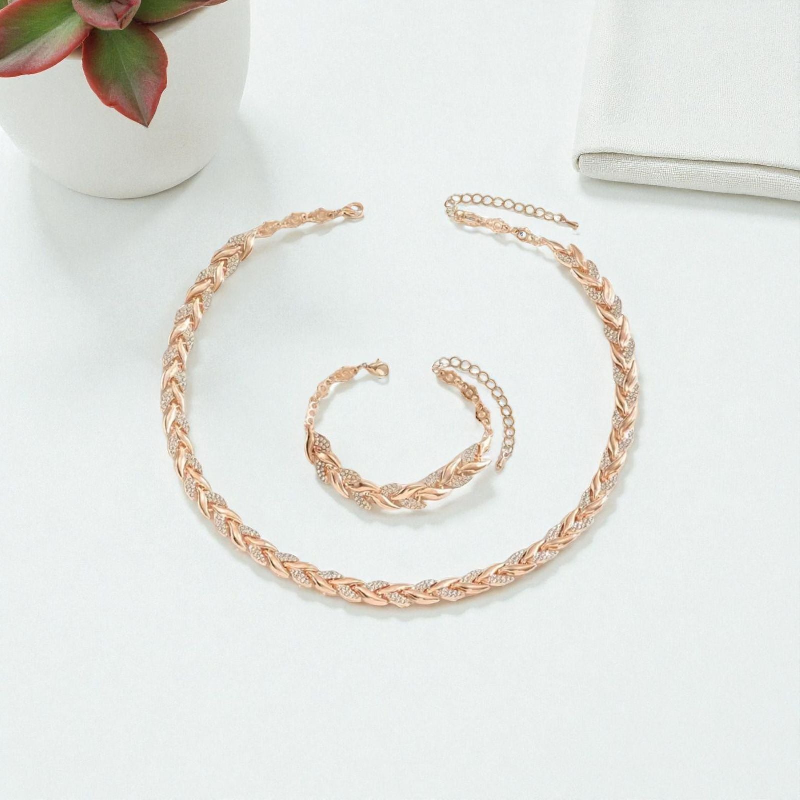 Set de Collar y Pulsera Trenzada