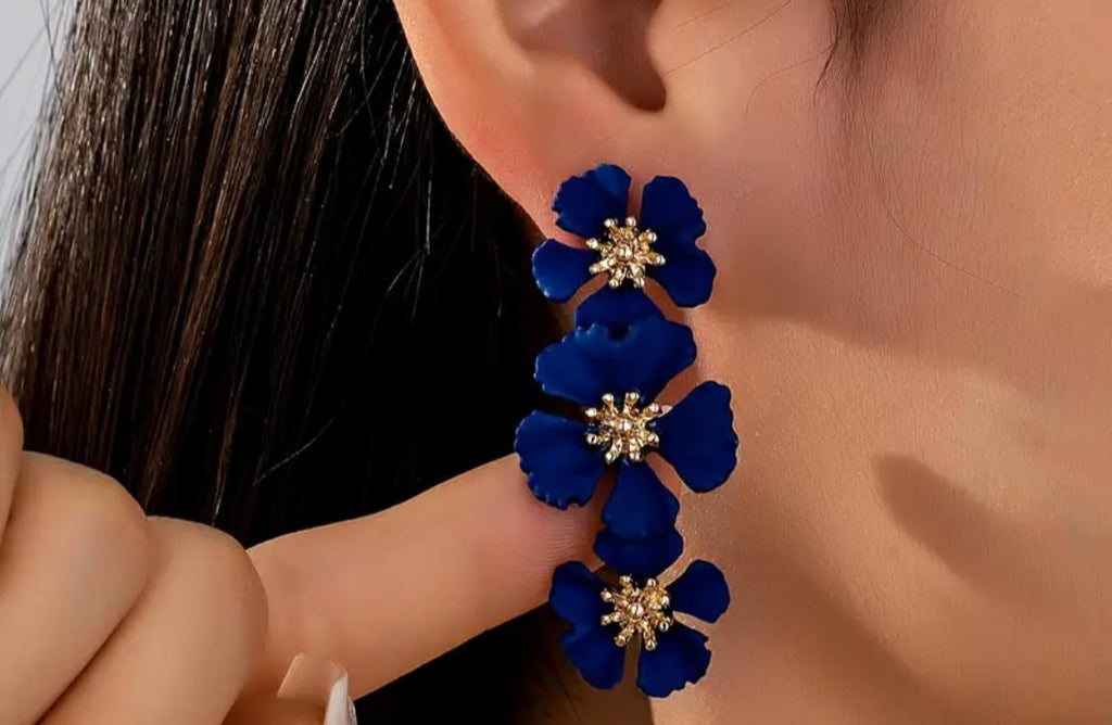 Pendientes Florales en Capas – Azul Real