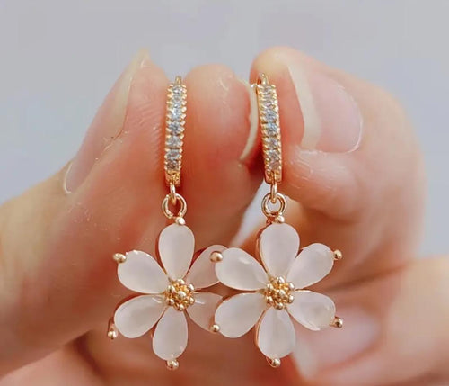 Aretes Flor Cristalina con Aro Brillante